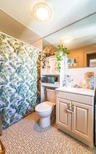 107 Birdsey Ave, Middletown CT  06457-4302 exterior