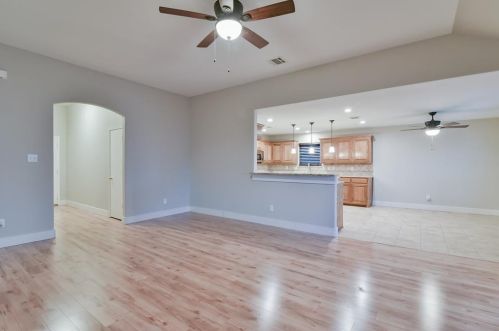 1418 Teal Way, Midlothian TX  76065-5090 exterior
