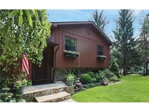 153 Overhill Rd, Stormville, NY 12582-5417