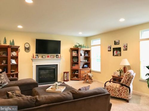 602 Archibald Ln, Florence NJ  08518-4010 exterior