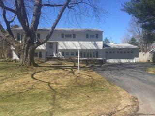 5 Garling Dr, Newtonville, NY 12110-2311