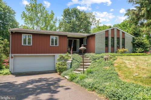 786 Mill Rd, Harleysville, PA 19438-1011