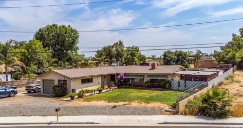 5485 Bushnell Ave, Riverside, CA 92505-1303