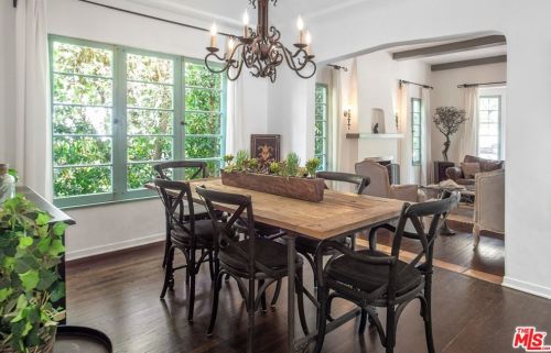 2621 Glenoaks Blvd, Glendale CA  91206-3108 exterior