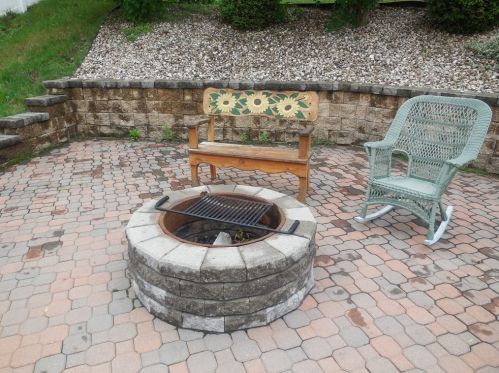 187 Pondview Dr, Chicopee MA  01020-2142 exterior