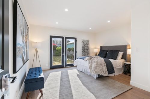 5301 Norwich Ave, Van Nuys CA 91411-3634 exterior