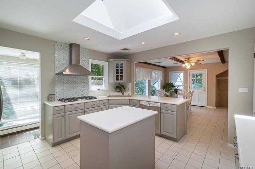2 Feeks Ln, Matinecock, NY 11560-2021