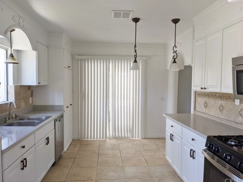 5529 Kent Ave, Riverside, CA 92503-2432