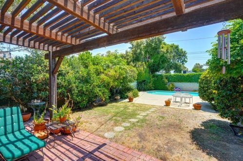 5808 Irvine Ave, North Hollywood, CA 91601-1019