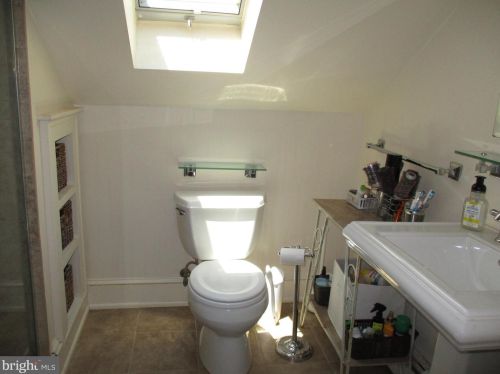 738 Bunker Hill Ave, Lawrence Township NJ  08648-4443 exterior