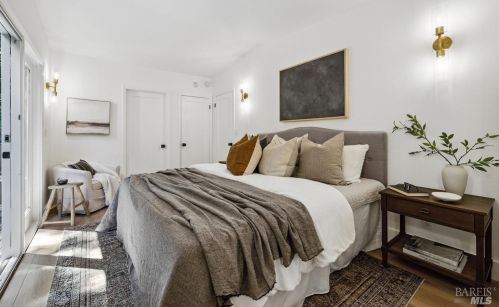 207 Madrone Ave, Larkspur CA  94939-2114 exterior