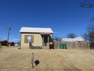 206 Lamar St, Henrietta, TX 76365-3807