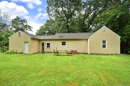 119 Rye St, East Windsor, CT 06016-9581