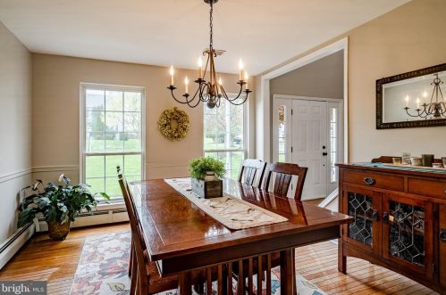 1048 Ryans Run, Boothwyn PA  19060-4411 exterior