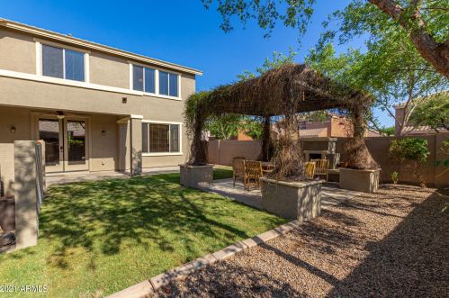 1958 Sunnyvale Ave, Gilbert AZ  85295-9089 exterior