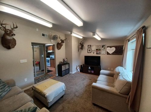 9414 Riverview Ln, Caledonia, WI 53108-9664
