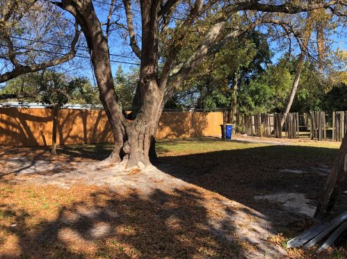 1109 Colonial Rd, Fort Pierce FL  34950-5025 exterior