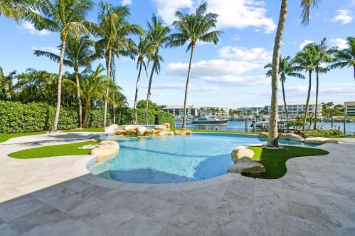 2270 Wilsee Rd, West Palm Beach FL  33410-2016 exterior