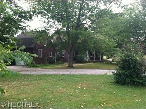 1057 Brownville Rd, Roaming Shores, OH 44085-9418