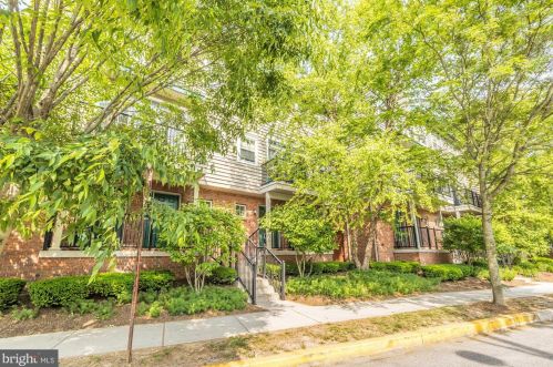 206 Green St, Downingtown, PA 19335-3020