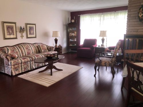 204 Sheffield Dr, Valpo, IN 46383-3071