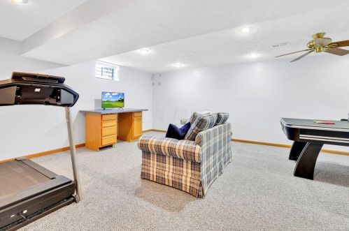 1565 Roscommon Dr, Pataskala OH  43062-7018 exterior