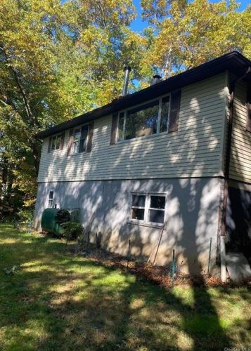 21 Grandview Dr, Mahopac NY  10541-4114 exterior