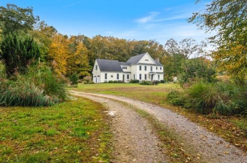 179 Flanders Rd, Stonington, CT 06378-2417
