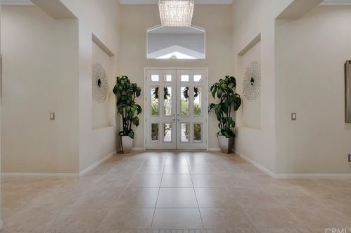 15 Napoleon Rd, Rancho Mirage CA  92270-2715 exterior