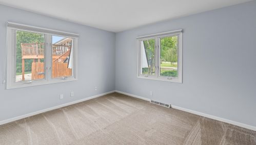 2414 Lagoon Ct, Thiensville WI  53092-5549 exterior