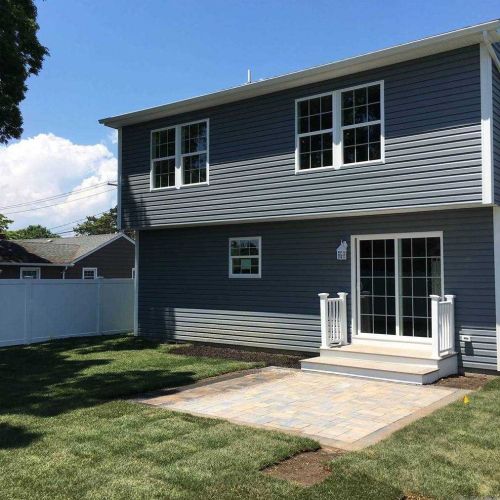 208 3rd St, Deer Park, NY 11729-5936