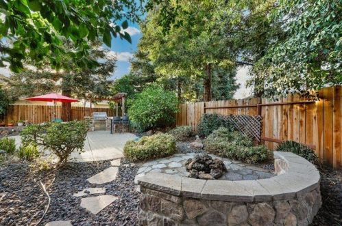 9306 Winningham Ct, Elk Grove CA  95758-6428 exterior