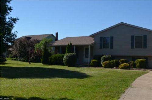 4073 Fenn Rd, Medina, OH 44256-9027