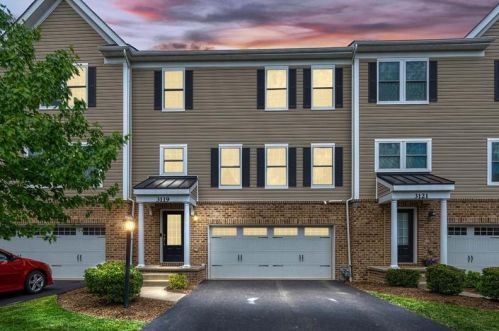 3119 Raintree Dr, Gibsonia, PA 15044-8116