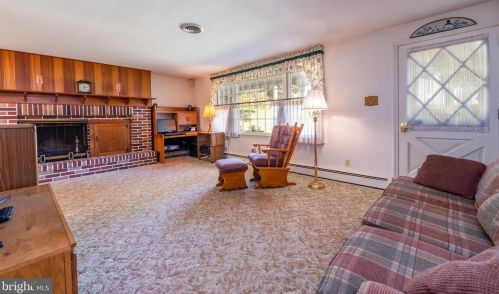 830 Store Rd, Harleysville, PA 19438-2831