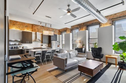 1408 Elm St, Cincinnati, OH 45202-7517