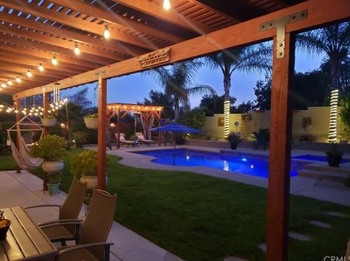 39601 Parkview Dr, Temecula CA  92591-7229 exterior