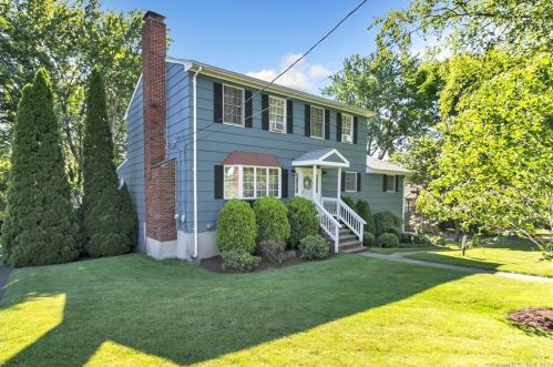 2010 Nichols Ave, Stratford, CT 06614-1713