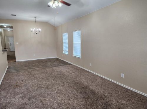 820 Walnut St, Burleson TX  76028-8417 exterior