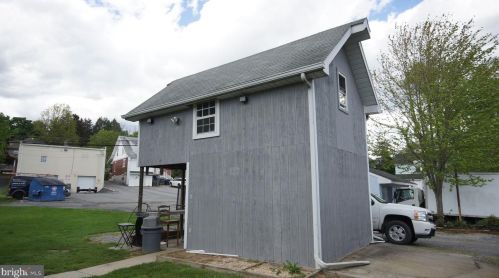 9 16th St, Camp Hill PA  17011-4801 exterior