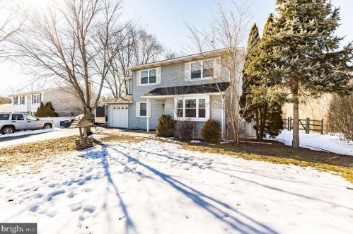 777 Duckworth Dr, Pottstown, PA 19464-2749