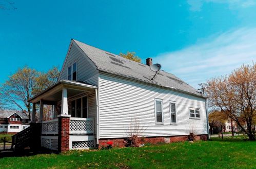 2778 18th St, Milwaukee, WI 53206-2134