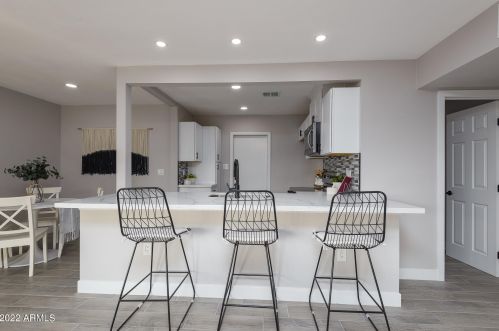 9409 4th Ave, Phoenix AZ  85021-2410 exterior