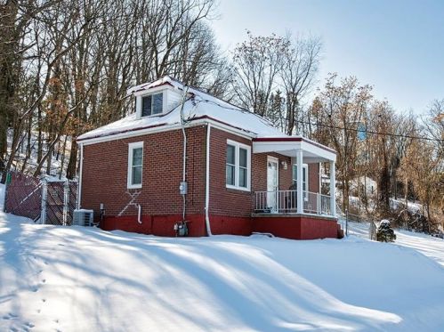 2394 7th St, New Kensington PA  15068-5152 exterior