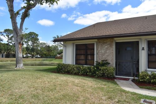 1120 Parkside Green Dr, West Palm Beach, FL 33415-1494