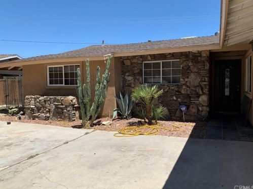 15843 Fresno Ln, Victorville, CA 92395-3486