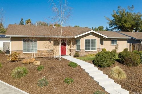 935 Creston Rd, Lake Nacimiento, CA 93446-3001