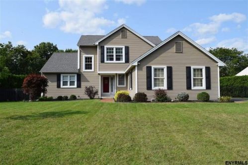 510 Nathaniel Dr, Schenectady, NY 12303-5651