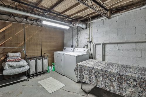 7404 Dixie Hwy, Florence KY  41042-2515 exterior