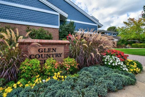 18 Oakdale Ct, Panamoka NY  11961-1600 exterior